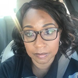 Meet your Posher, Deborah